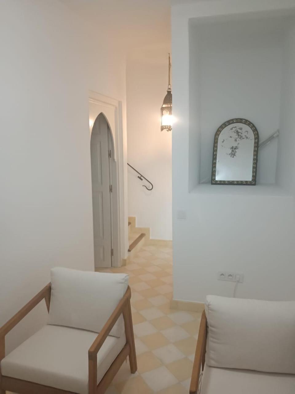 Maison Dans L'ancienne Medina, Deux Terrasses Proches De La Tanger